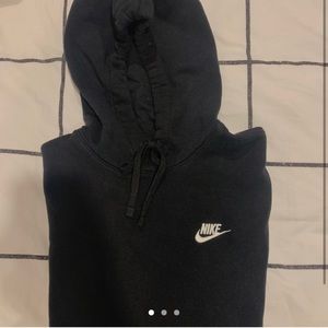 Small men’s nike minilogo sweatshirt